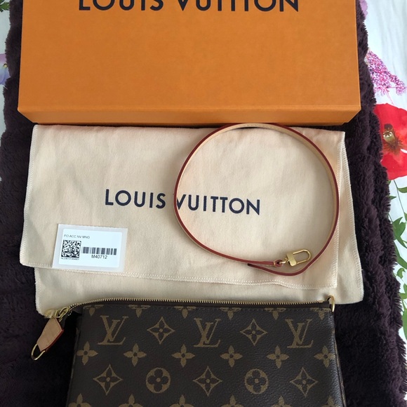 Louis Vuitton Handbags - Louis Vuitton Monogram Canvas Pochette Accessories